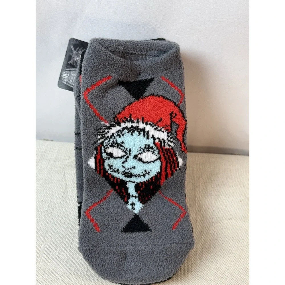 NEW Disney NIGHTMARE BEFORE CHRISTMAS 3‎ Pack Ankle Socks Jack & Sally COZY SOFT